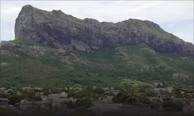 À Corps-de-Garde : 9 personnes secourues d’un feu sur la montagne