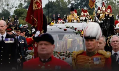 Dans la ferveur, Elizabeth II en route vers sa dernière demeure