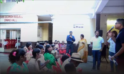 Coup de neuf à la salle rose de l’ashram Gayasingh