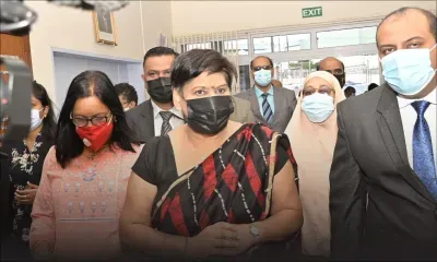 [Vidéo] Classes en présentiel : la ministre Dookun-Luchoomun au collège Sir Abdool Raman Osman 