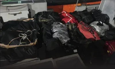 Un hors-bord carbonisé soupçonné d’avoir un lien avec la saisie de 200 kg de cannabis sur le littoral Ouest retrouvé à Bain-Bœuf 