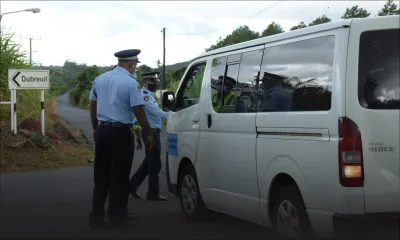 Zone rouge : un guichet automatique mobile de la SBM installé à  Dubreuil
