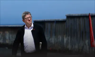 4 Minutes aux 4 Coins du Monde : Brésil, le politicien francais, Jean-Luc Mélenchon, rencontre en prison l’ex-président brésilien, Lula da Silva 