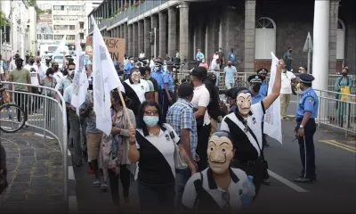 Manifestation de Linion Pep Morisien à Port-Louis : plus de policiers que de manifestants