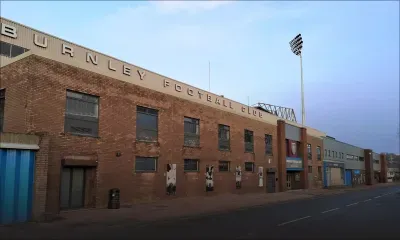 Angleterre: le match Burnley-Leicester reporté à cause du Covid-19 et de blessures