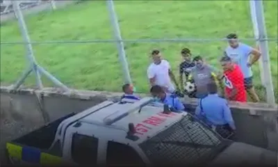 Vallée-des-Prêtres : ils jouent au foot et défient des policiers