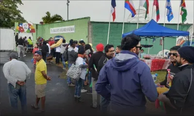 [En images] JIOI - Finale de football Maurice/Réunion : pluie fine à Flacq, les premiers spectateurs déjà devant le stade