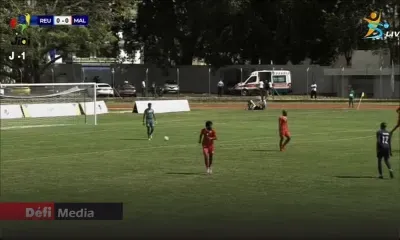 JIOI 2019 - Football : la finale aura lieu à midi ce dimanche au stade Auguste Vollaire, des gradins mobiles installés 