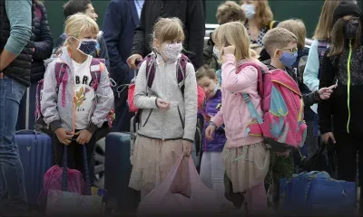 Covid: face au rebond épidémique, la France resserre la vis