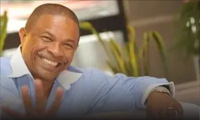 Francky Vincent se met à nu sur Facebook pour ses 62 ans 