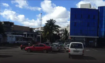 Gare du Nord : des policiers garent leurs véhicules personnels sur les emplacements réservés aux bus