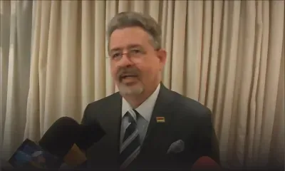 Gavin Glover : «Mo pa finn pran konesans oken video» 