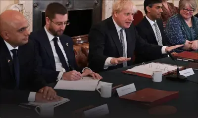 Lendemain de crise tendu pour Boris Johnson après la démission de deux ministres