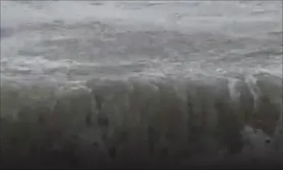 Cyclone Freddy Classe 3 : Grand-Gaube - La mer est houleuse  en ce moment