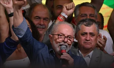 Brésil: la victoire de Lula saluée dans le monde, mandat compliqué en vue