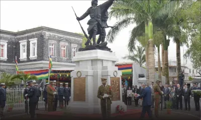 Curepipe : Pravind Jugnauth salue la mémoire des anciens combattants des deux guerres 1914-1918 et 1939-1945