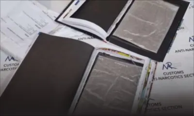 Du haschich valant Rs 1,2 million dissimulé dans deux livres 