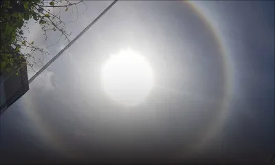 Un halo aperçu autour du soleil