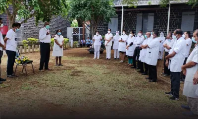 [En images] Infirmier décédé de la Covid-19/À l’hôpital Dr A.G. Jeetoo : un hommage rendu à Vythilingum Mayeven Logeedassen
