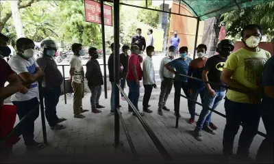 Covid-19 : la vaccination ouverte à tous en Inde, New Delhi confinée