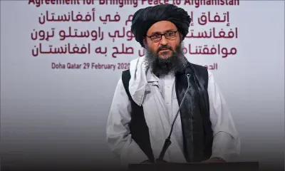 Un des chefs talibans de retour en Afghanistan, la vie reprend dans la crainte à Kaboul