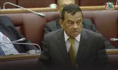 Tuyaux endommagés à Rose-Hill : Collendavelloo parle de «fake news» sur l’eau contaminée distribuée aux habitants