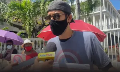 Devant le Parlement : une dizaine de manifestants réclament le départ de Yogida Sawmynaden en tant que député