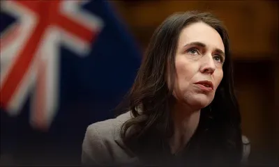 La Première ministre néo-zélandaise interrompue par sa fille lors d'un direct