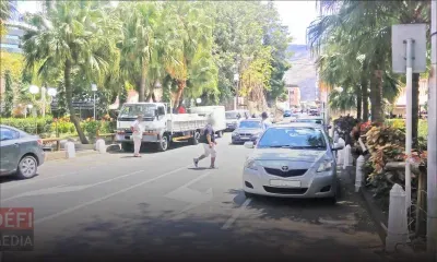 Port-Louis : un véhicule de la police percute une voiture 