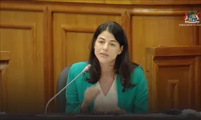 Joanna Bérenger tire à boulets rouges sur le ministre de l’Environnement