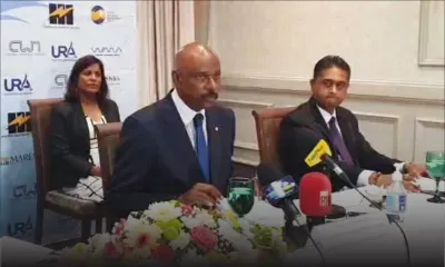 Distribution d’eau : suivez en direct la conférence de presse du ministre Joe Lesjongard