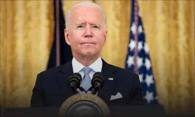Face à Omicron, Biden refuse de « paniquer » quand l'Europe serre la vis