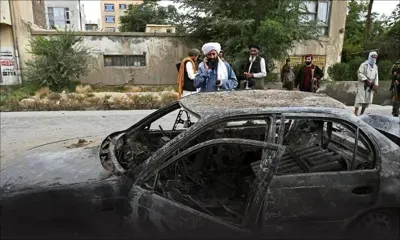 Des roquettes au-dessus de Kaboul, les évacuations américaines se poursuivent