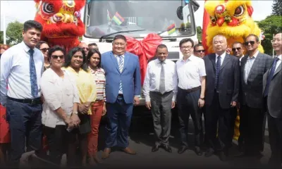 Changzhou offre deux camions-poubelles à Beau-Bassin/Rose-Hill  