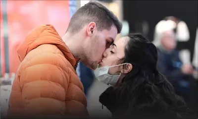 Le coronavirus, un tue-l'amour ? Flirter à l'heure de l'épidémie