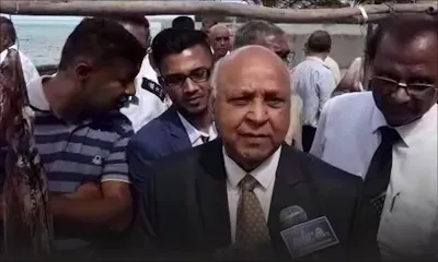 Prem  Koonjoo : « Zott gagn drwa sikan mwa […] Mo pan trouv la baleine»