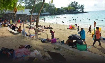 Pereybere et Mont-Choisy : des amoureux du lagon turquoise profitent du congé