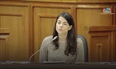 Débats sur le Water Resources Bill : Joanna Bérenger suspendue pour trois séances