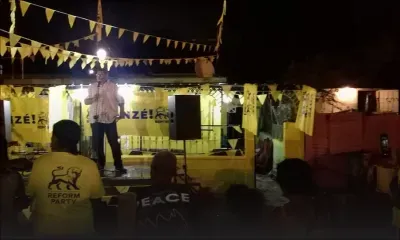 «Pendant 50 ans, vous avez voté le MSM, MMM, PTr et le PMSD. Rom la napa bon mem, to bwar mem !», dit Leevy Frivet, lors d'un congrès du Reform Party