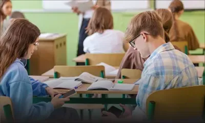 Annonce de bannir les portables dans les classes : est-ce réaliste dans notre système scolaire?