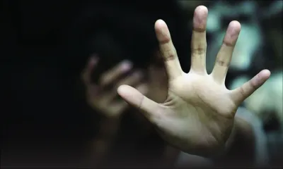 À cause d’un message et d’une conversation téléphonique : deux femmes face à la jalousie dévastatrice de leur conjoint