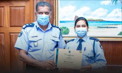 Elle a sauvé une collégienne d’une agression à l’arme blanche : la policière, Sweety Lungar, félicitée par le CP p.i pour son acte de bravoure