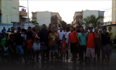 Baie-du-Tombeau: manifestation des habitants contre une usine