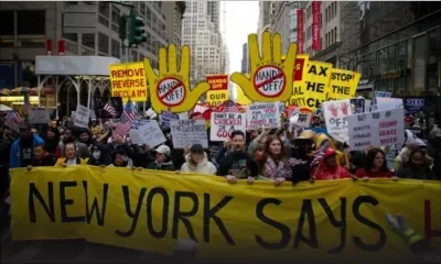 Des manifestants anti-Trump se rassemblent à travers les États-Unis