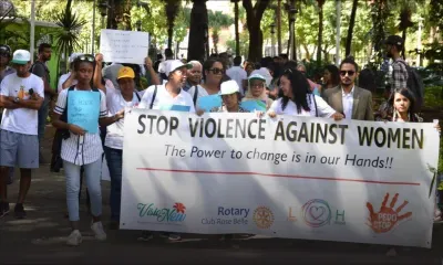 Marche à Port-Louis : «Aret viol fam», scandent les manifestants 