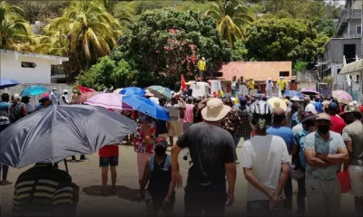 Des Rodriguais manifestent pour réclamer l’instauration d’une quarantaine
