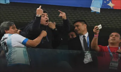 Mondial 2018 - Argentine-Nigeria: Maradona entre danse, doigts d'honneur et malaise