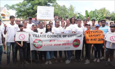 [En images] Cottage : une marche pour dire non à la drogue 