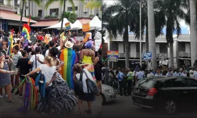 Collectif Arc-en-Ciel : la Marche des Fiertés annulée, les opposants regroupés à la Place d'Armes
