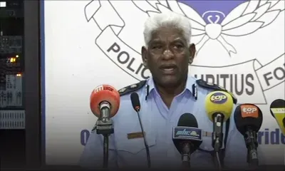 Couvre-feu : suivez en direct la conférence de presse du CP